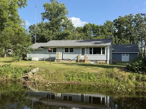 31940 Sunrise Ave, Dowagiac, MI 49047