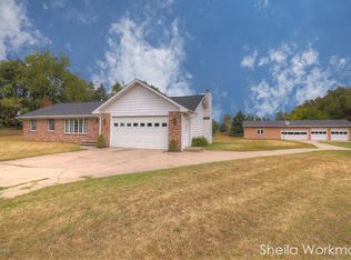 5600 Grange Rd, Middleville, MI 49333
