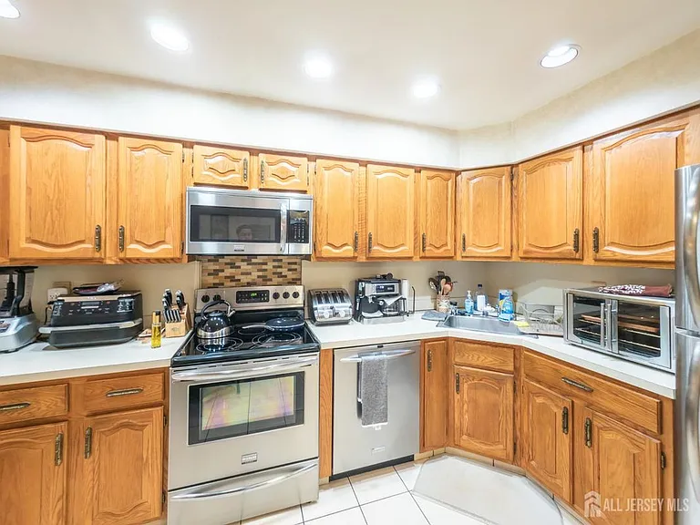 6 Patrick Henry Ct — Photo 12