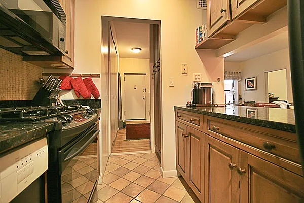 Rented by Bird & Swing LLC | media 19