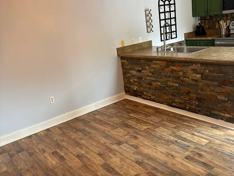 2940 Peach St — Photo 5