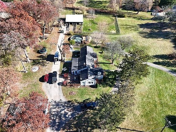 3rd image of 28W770 Childs St