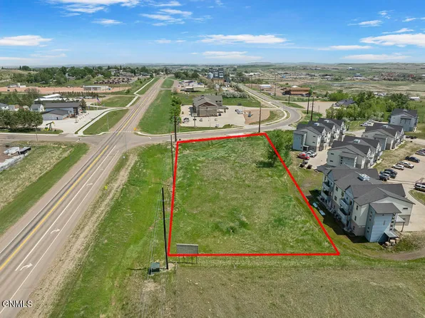 2nd Ave NE #W, Watford City, ND 58854