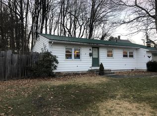 6 Freeman Dr, Greenfield, MA 01301