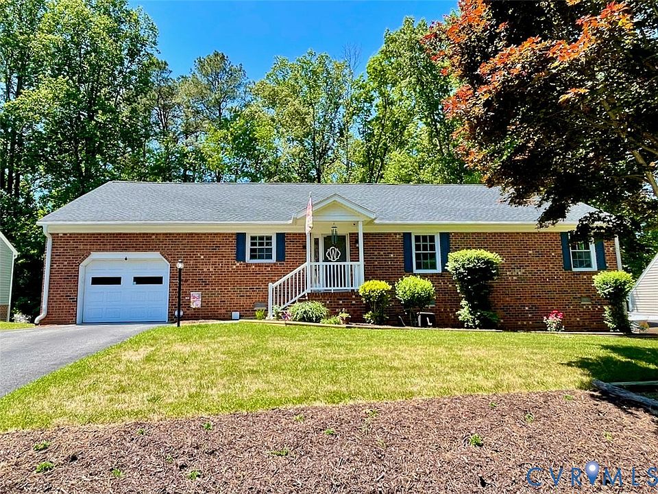 1st image of 10512 Hamlin Dr