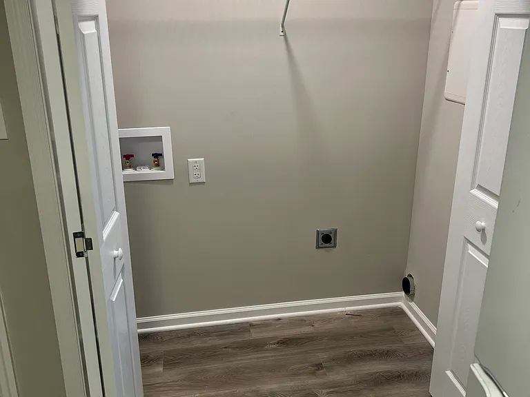 1807 Graymont Ln SW #B — Photo 5