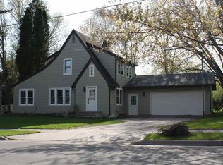 151 N Clinton Ave, Clintonville, WI 54929