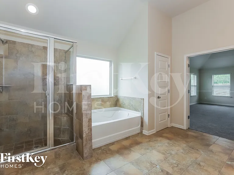 1328 Wild Rose Dr SE — Photo 9
