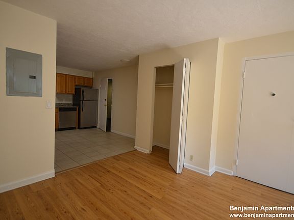 4th image of 222-224 Babcock St #3B