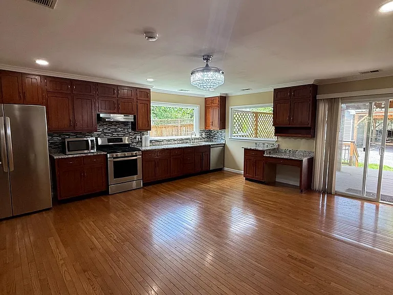 816 Crothers Ln — Photo 10