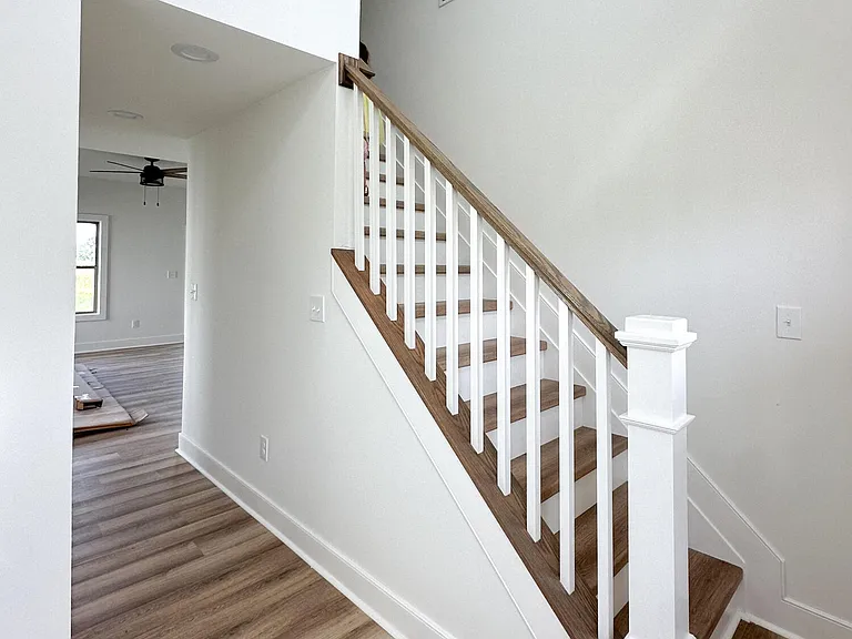 219 Krauss Dr — Photo 7