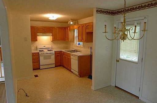 3rd image of 431 Hannah Dr
