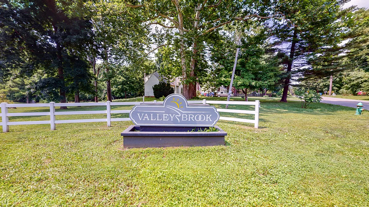 Building Photo - Valleybrook