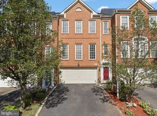 8089 Samuel Wallis St, Lorton, VA