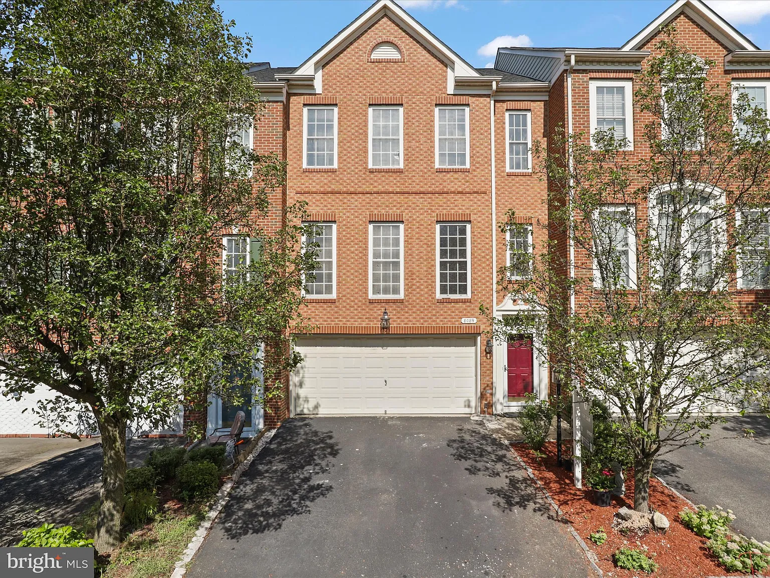 8089 Samuel Wallis St photo 1