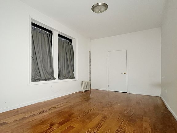 5th image of 350 Bedford Ave APT 9