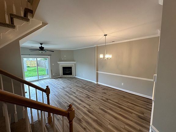 2nd image of 406 S Lake Cir