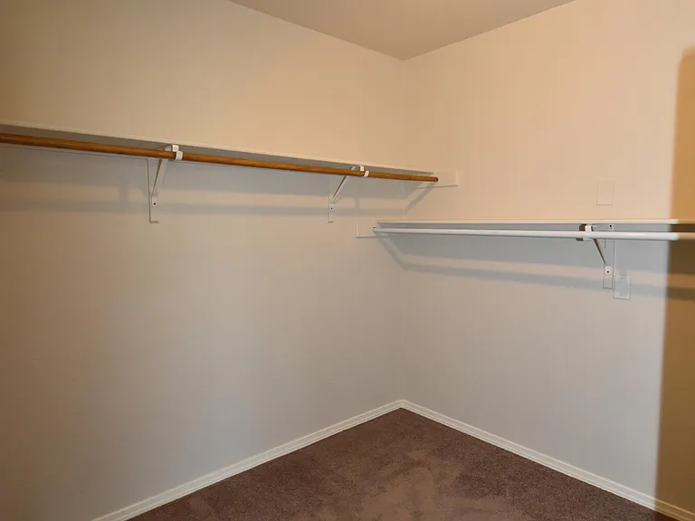 2508 Sparrow Point St — Photo 11