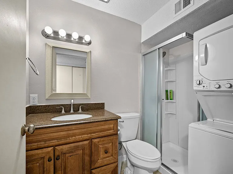 4902 University Ave #325 — Photo 12