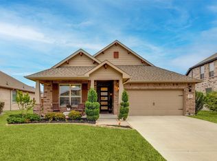 2800 Lakeside Dr, Aubrey, TX 76227