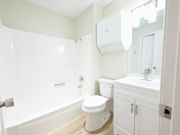 210 W William Cannon Dr #B — Photo 8