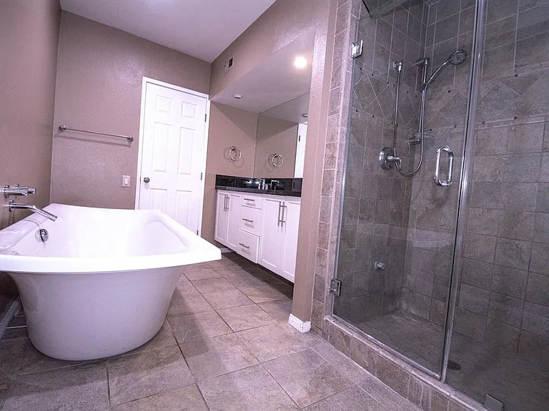 848 W Huntington Dr #28 — Photo 31