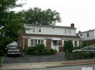 112 Roberta St, Valley Stream, NY 11580