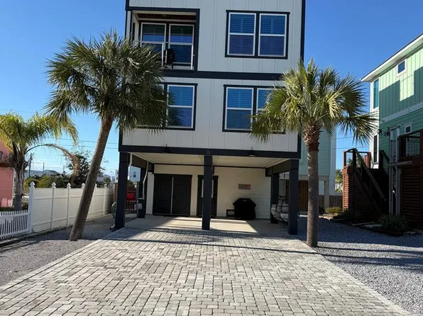 112 S 40th St #1, Mexico Beach, FL 32456