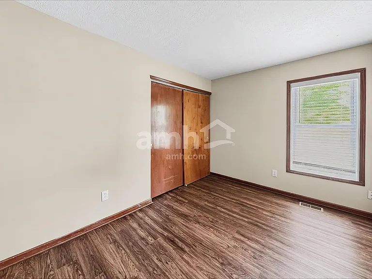 5829 Sharets Dr — Photo 15