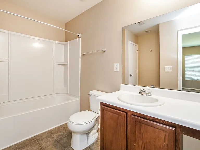 40 Norwich Dr — Photo 10