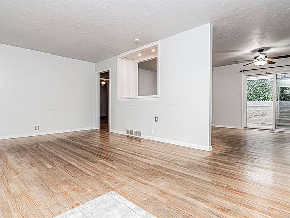 2nd image of 1361 Fogarty Dr