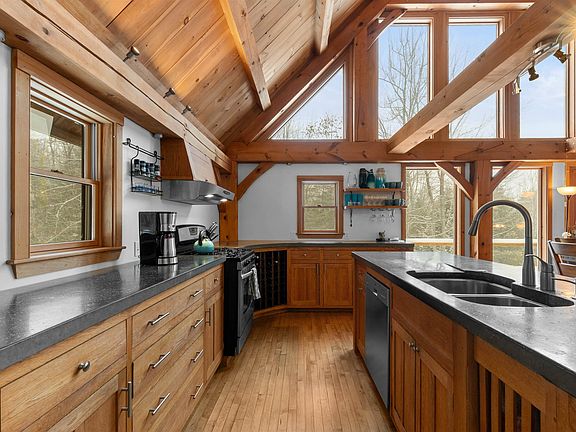 2nd image of 42 Pine Knoll Road