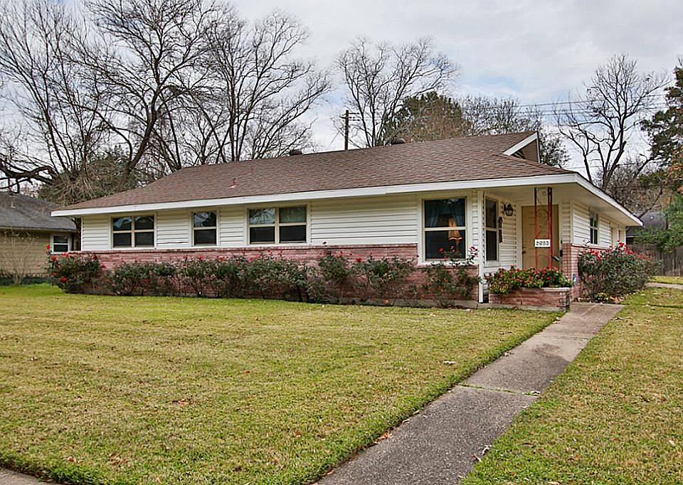 1st image of 2603 Droxford Dr