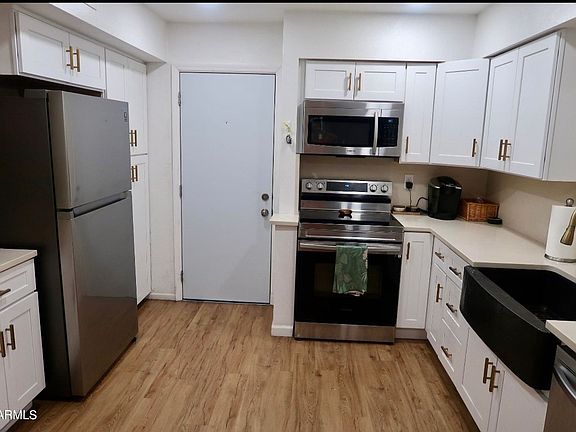 4th image of 810 E Colter St APT 2
