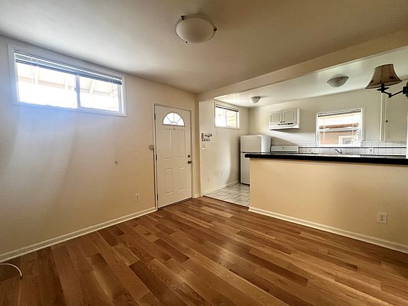 3rd image of 2336 Florencita Ave