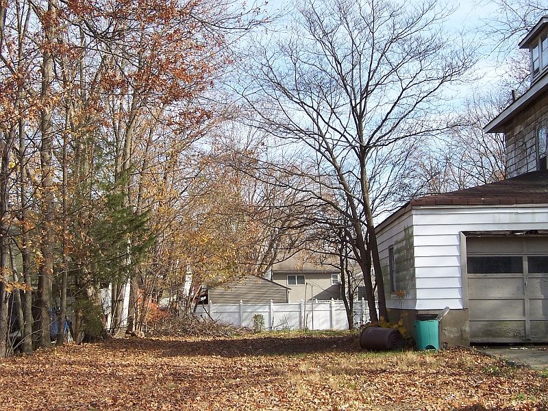 2nd image of 6 Richards St