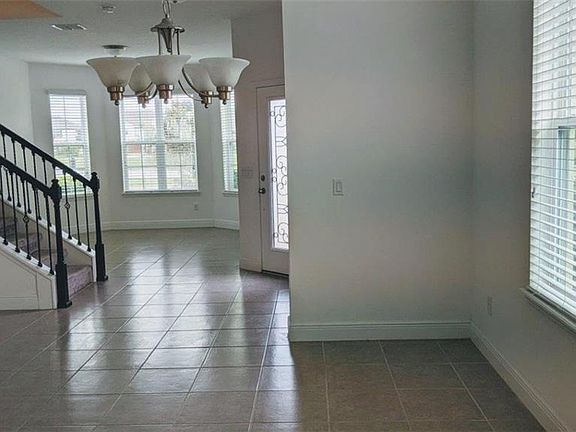 5th image of 5226 Landmark Dr