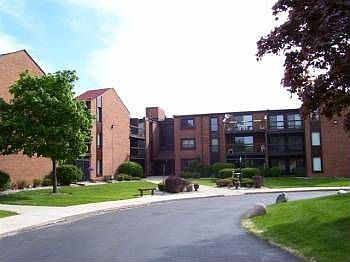 2nd image of 6100 W Stonehedge Dr APT 163