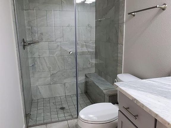 4th image of 2422 Maufferd Ave