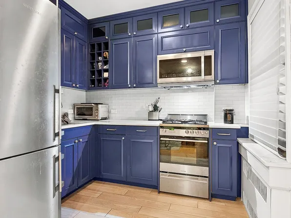 123 E 37th St #1A, New York, NY 10016