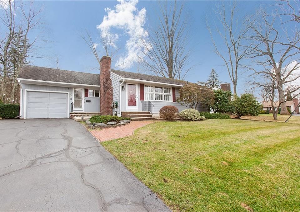 1st image of 16 Wildacre Dr
