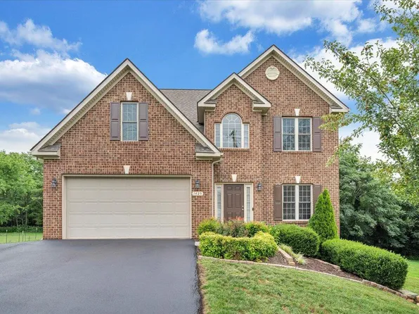 1425 Penley Blvd, Salem, VA 24153