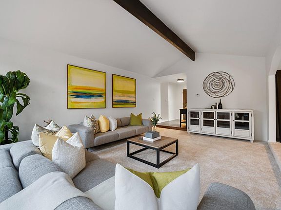4th image of 670 Este Madera Court