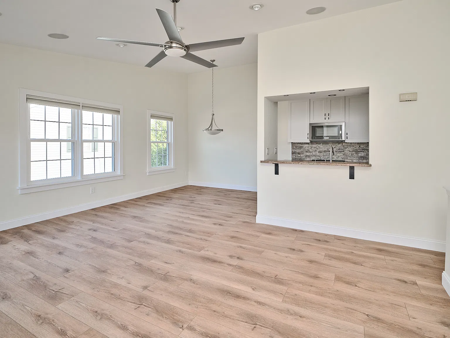 2 bed, 1140 sqft, $3,000 — Photo 4