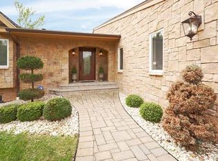 39 Nelson Dr, Newburgh, NY 12550