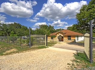 23038 Copper Canyon Dr, Elmendorf, TX 78112
