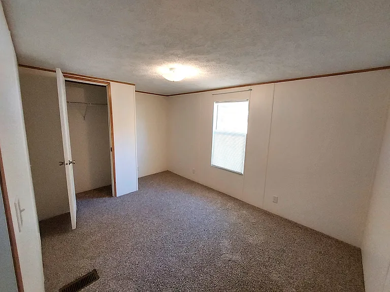 6504 Hunter St — Photo 15