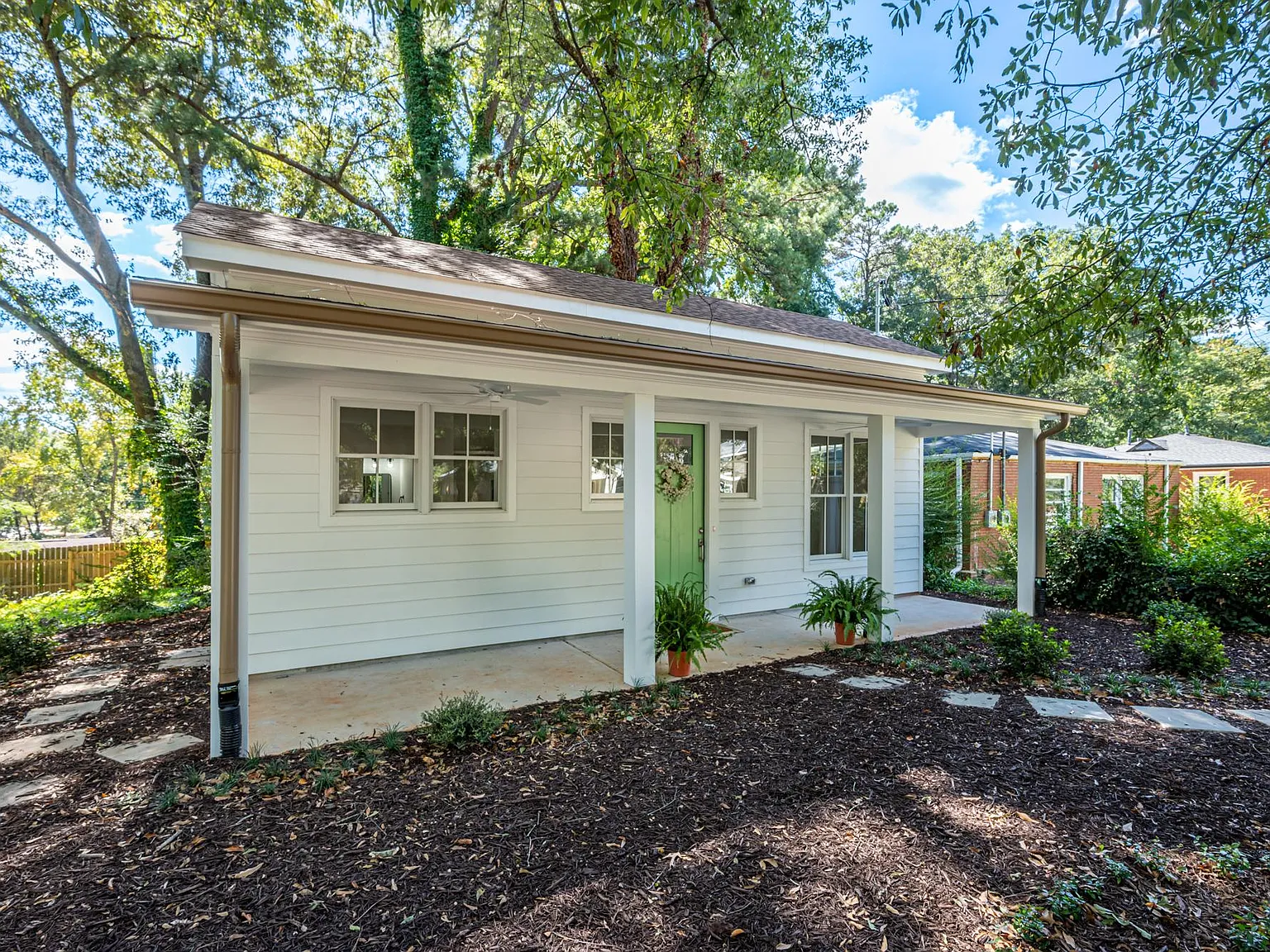1102 Montreat Ave SW — Photo 3