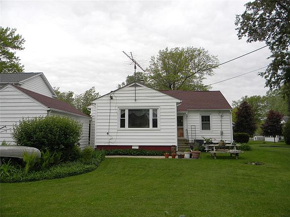 5th image of 702 W Hilton St