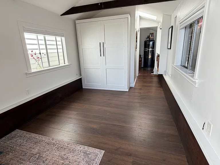 302 Barbara Ave #B — Photo 3